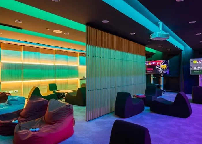 Aminess Laurel Khalani